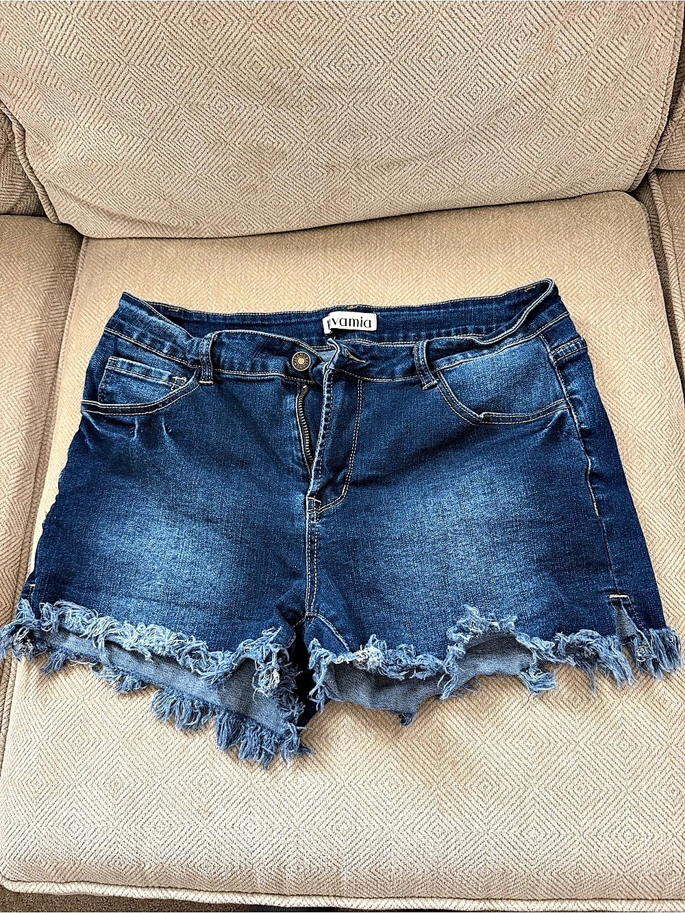 Luvamia Women's Denim Jean Shorts Size Large Blue